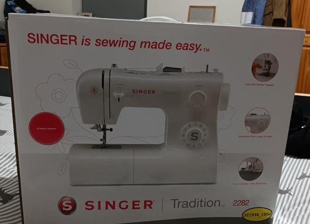 Старая швейная машина 1904 года